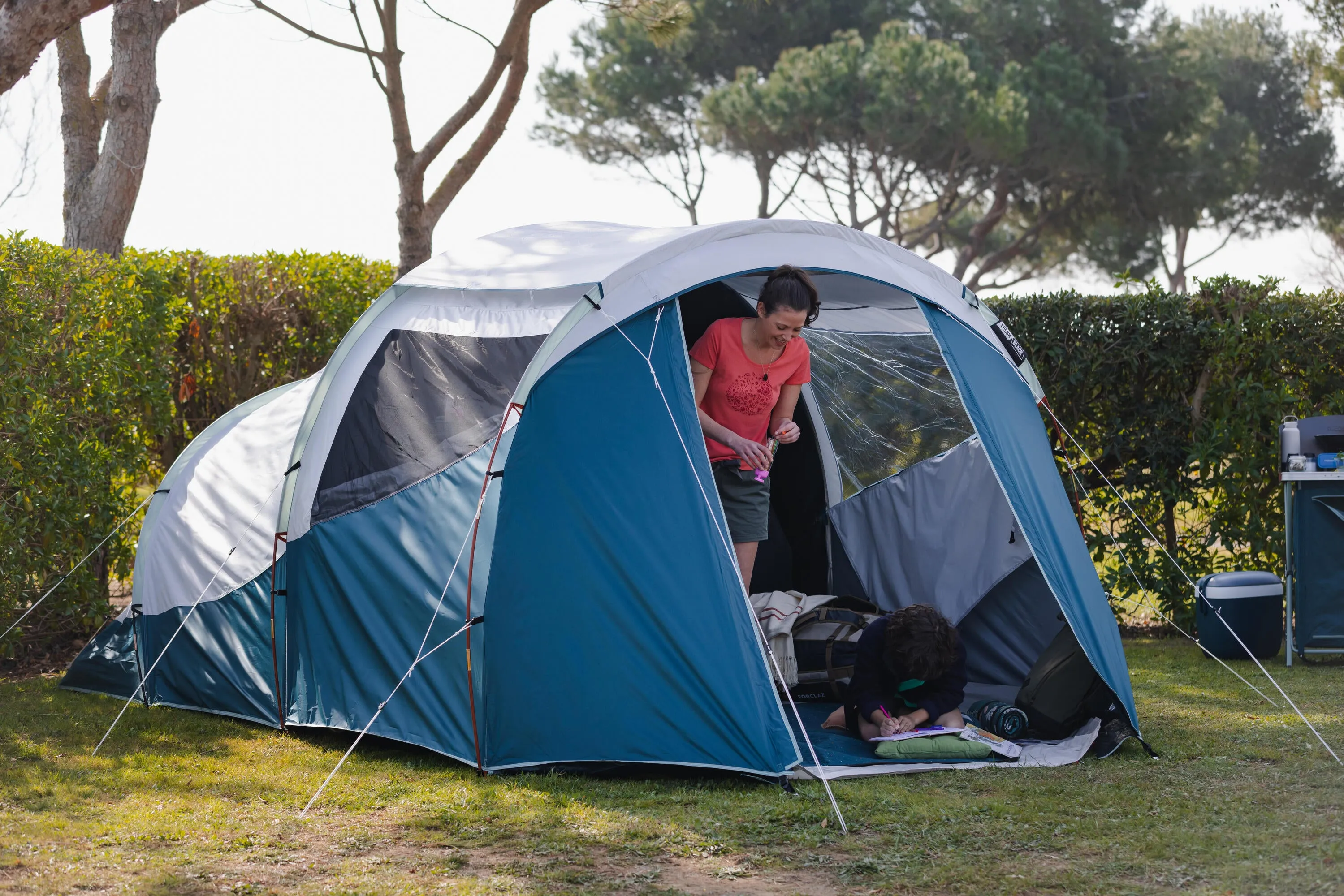 Quechua Arpenaz Fresh & Black Camping Tent - 4 Person