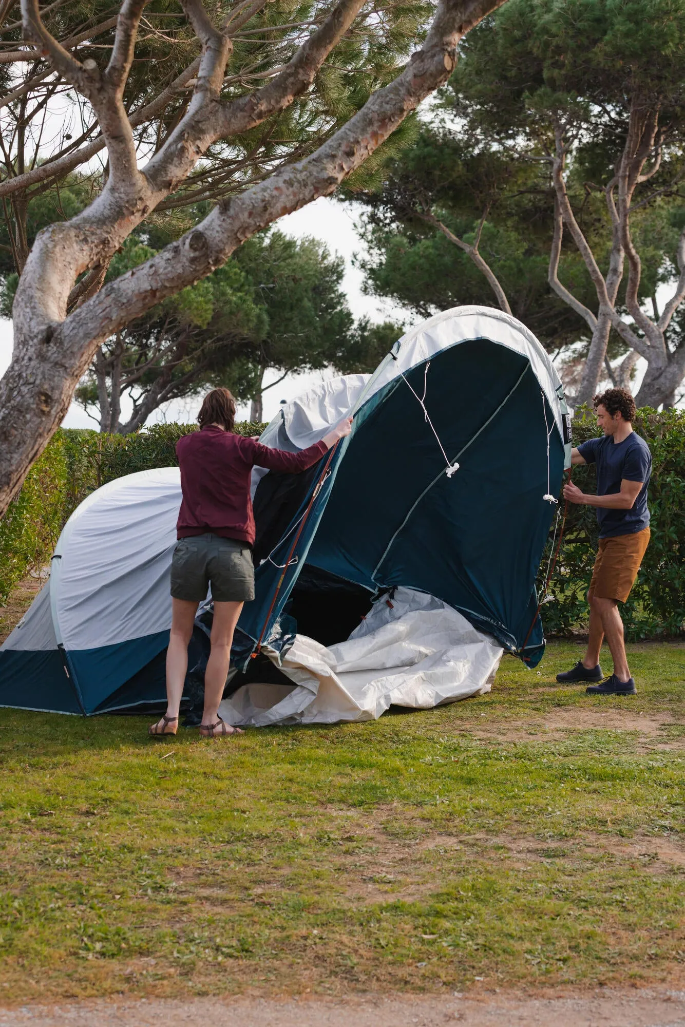 Quechua Arpenaz Fresh & Black Camping Tent - 4 Person